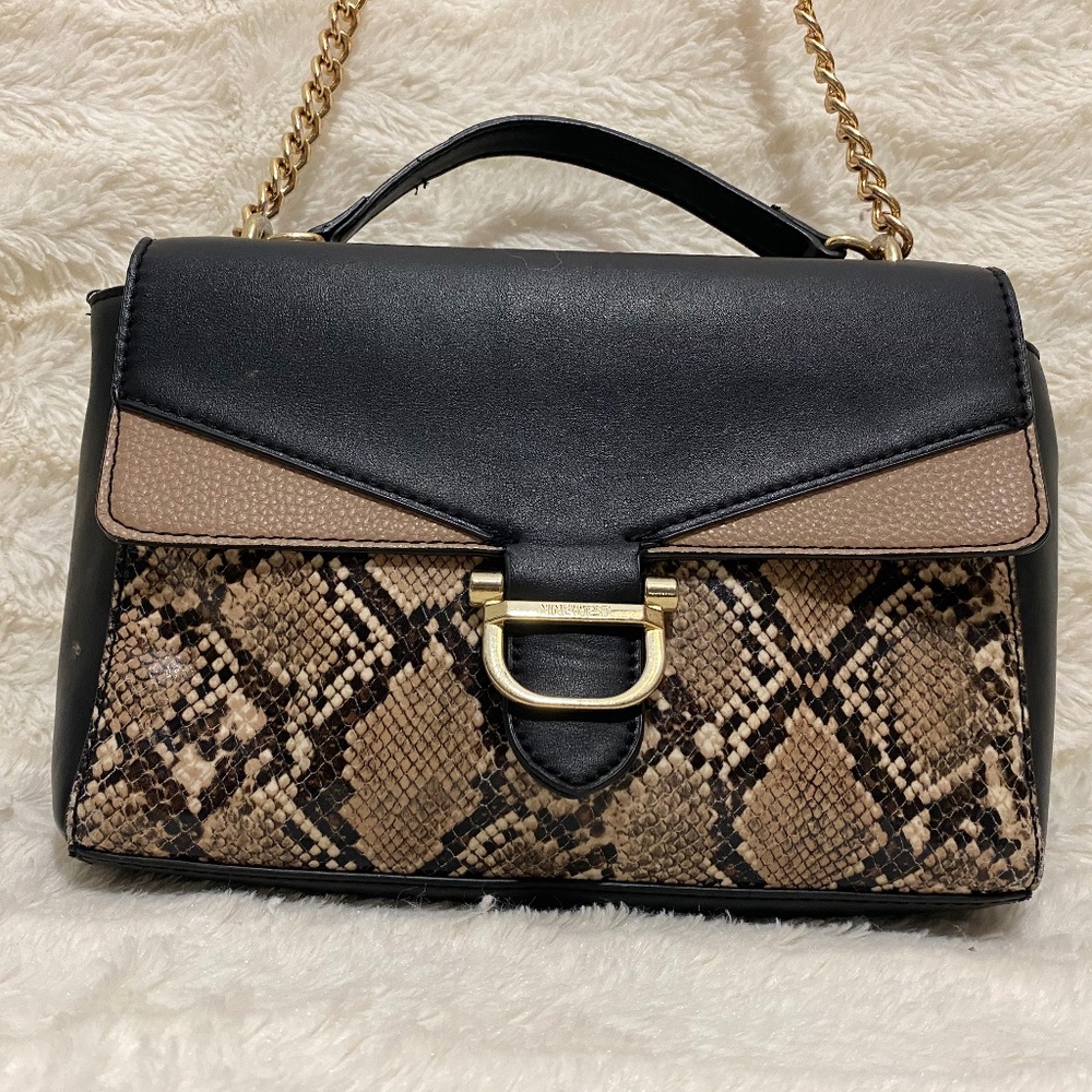 Nine West Convertible Strap Crossbody Purse in Snake Print - Picture 4 of 8